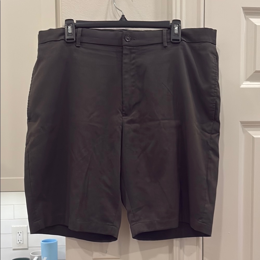 Walter Hagen Black Flat Front Shorts